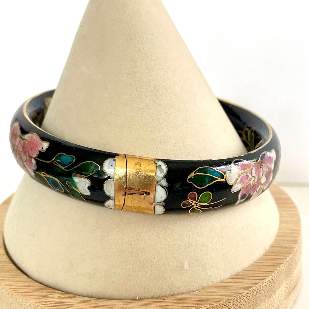 Vintage Black Cloisonne Enamel Floral Bangle Bracelet Hinged Gold Tone Clasp - Picture 2 of 8